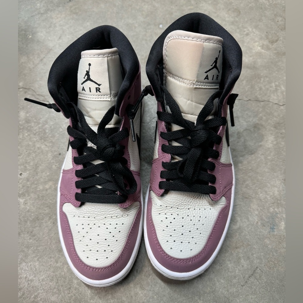 Air Jordan 1 Mids, Mulberry